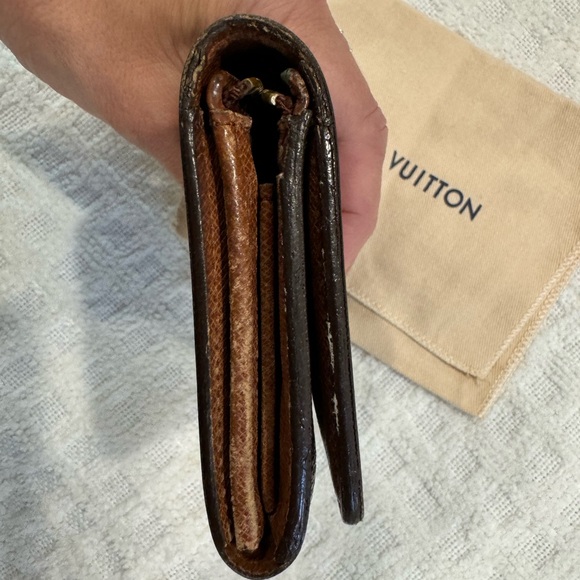 ❌SOLD❌Louis Vuitton Vintage Trifold Monogram Wallet in Excellent condition - Picture 4 of 12